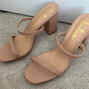Beige sandals/heels